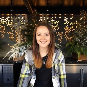 Meet your Posher, Holly